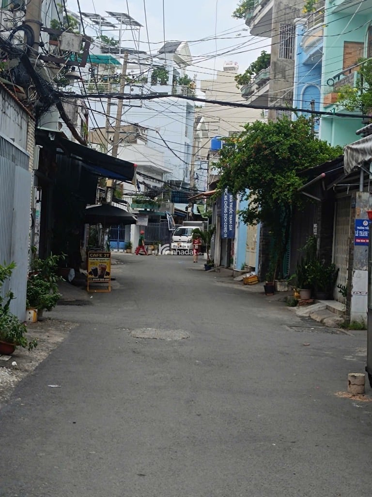 NGAY CHỢ PHÚ TRUNG - GIÁP Q11 - ĐẦM SEN- TRỊNH ĐÌNH TRỌNG- TÂN PHÚ-DT: 4*24M- 8 TỶ 9