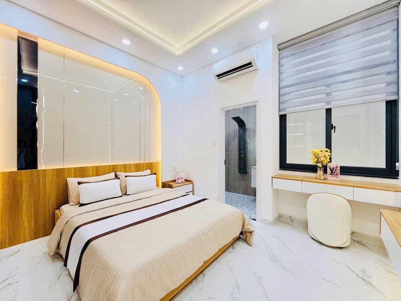 Bán nhà cực hot Nguyễn Trọng Tuyển, P2, Tân Bình, 3,55 tỷ, sổ riêng, tiện ích xung quanh đầy đủ