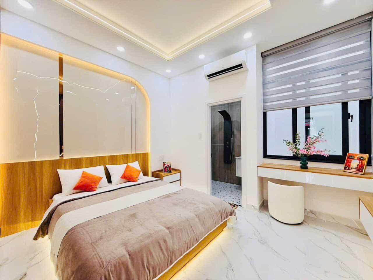 Bán nhà cực hot Nguyễn Trọng Tuyển, P2, Tân Bình, 3,55 tỷ, sổ riêng, tiện ích xung quanh đầy đủ