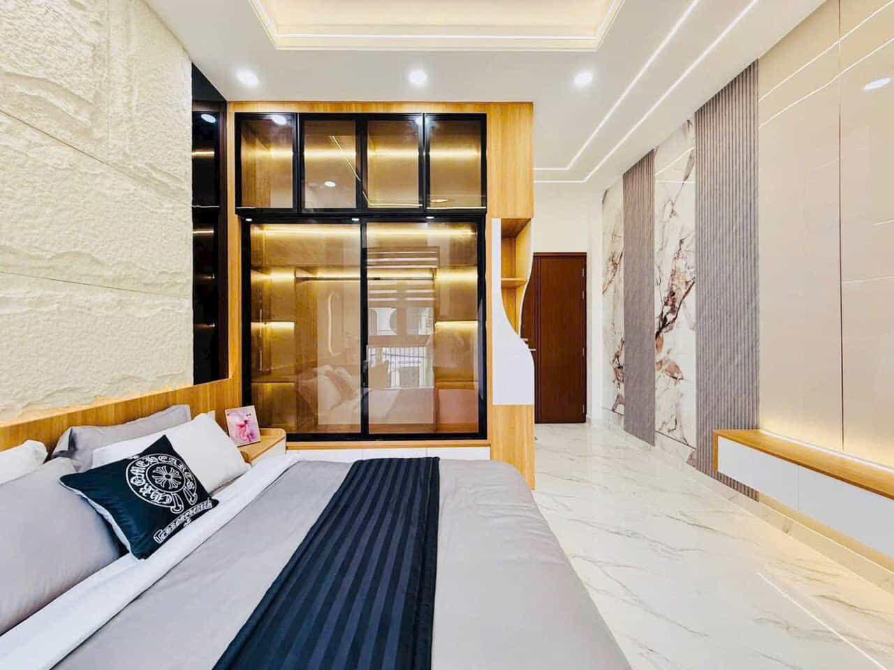 Bán nhà cực hot Nguyễn Trọng Tuyển, P2, Tân Bình, 3,55 tỷ, sổ riêng, tiện ích xung quanh đầy đủ