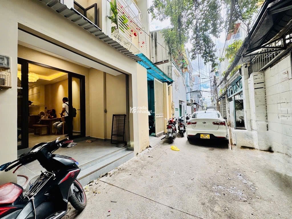 HIẾM - NHỈNH 7 TỶ - NHÀ 2 TẦNG MỚI ĐẸP - HẺM XE HƠI - 50M2 - 3PN