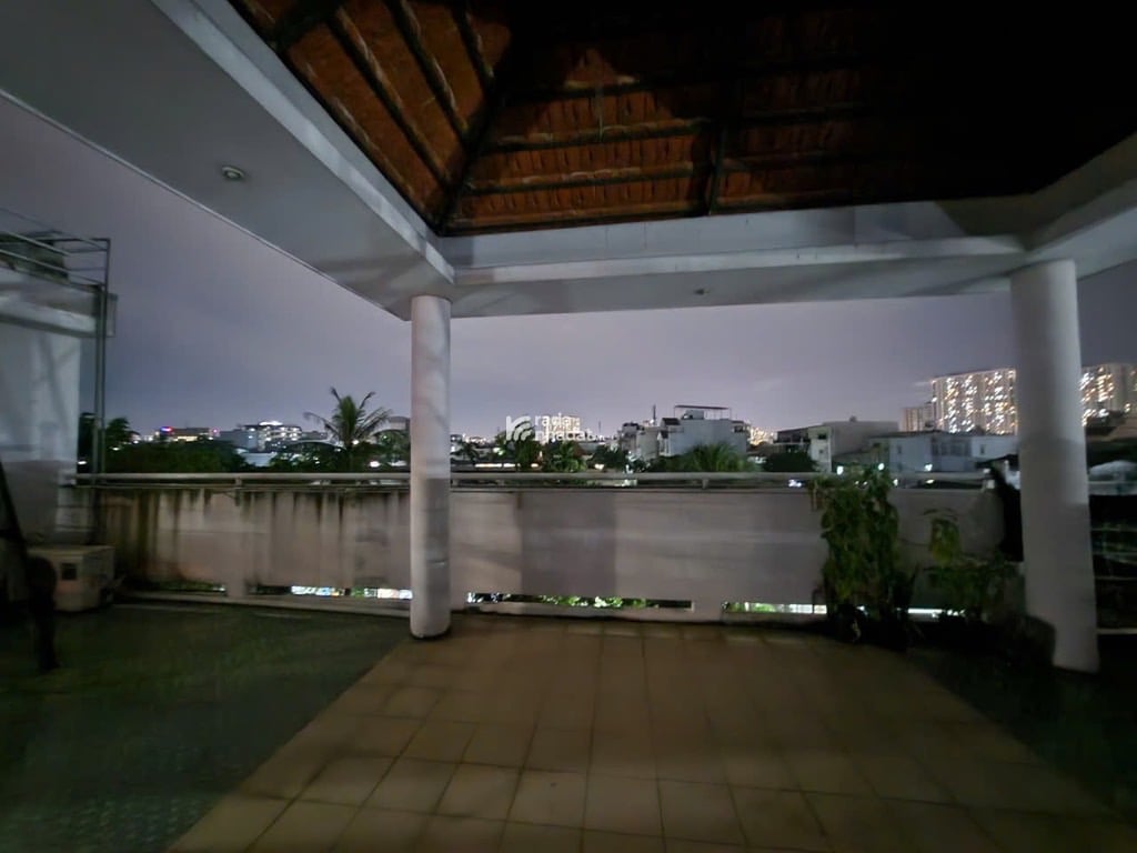 Căn hộ dịch vụ 10 phòng kép kín, đang cho thuê full, hiệu suất lên tới 45 triệu/tháng tự khai thác.