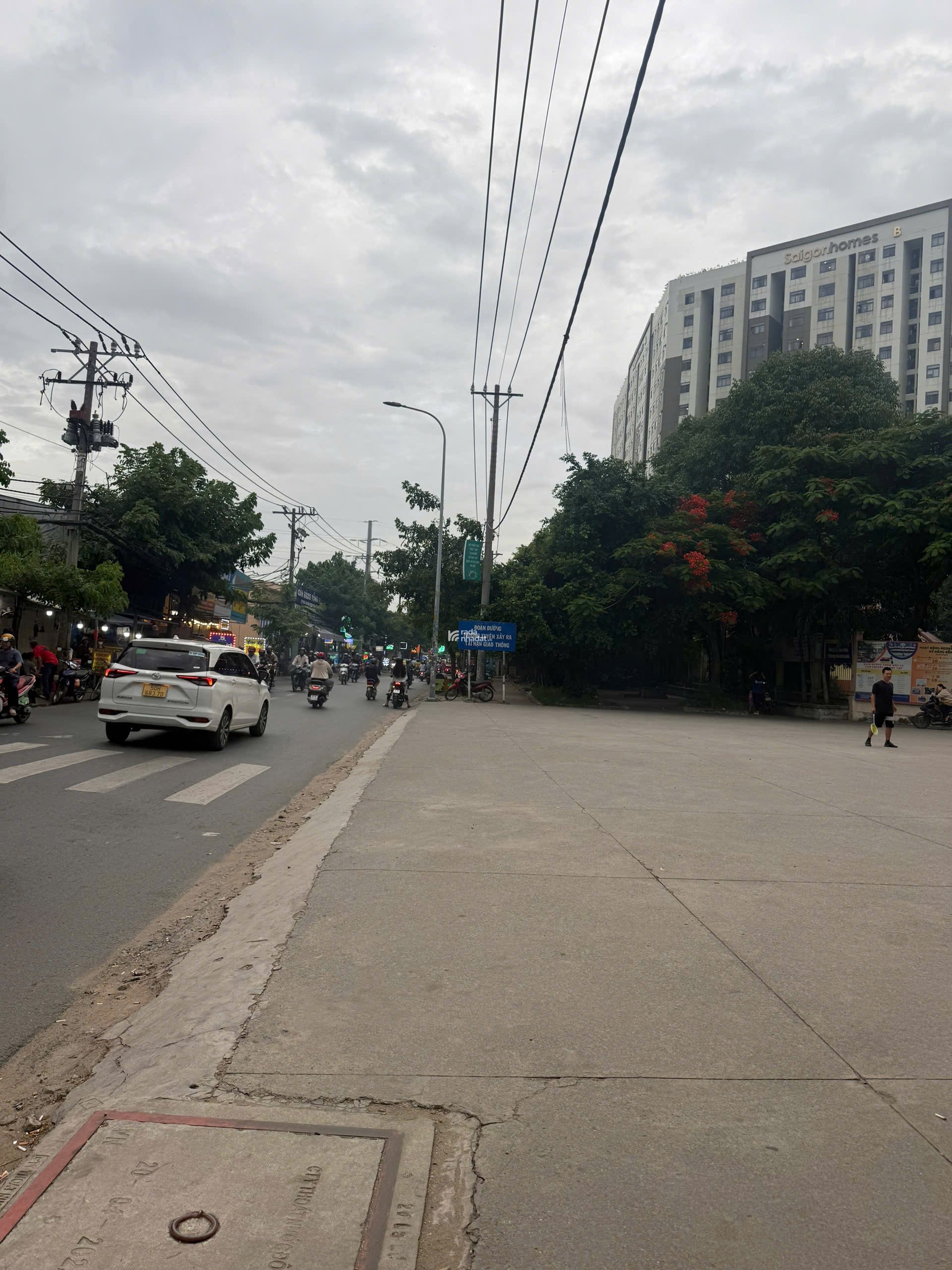 Q. Bình Tân 4Tầng Mới Lung Linh, 145m2 Ngang 8m Vuông A4. Oto Vô Nhà