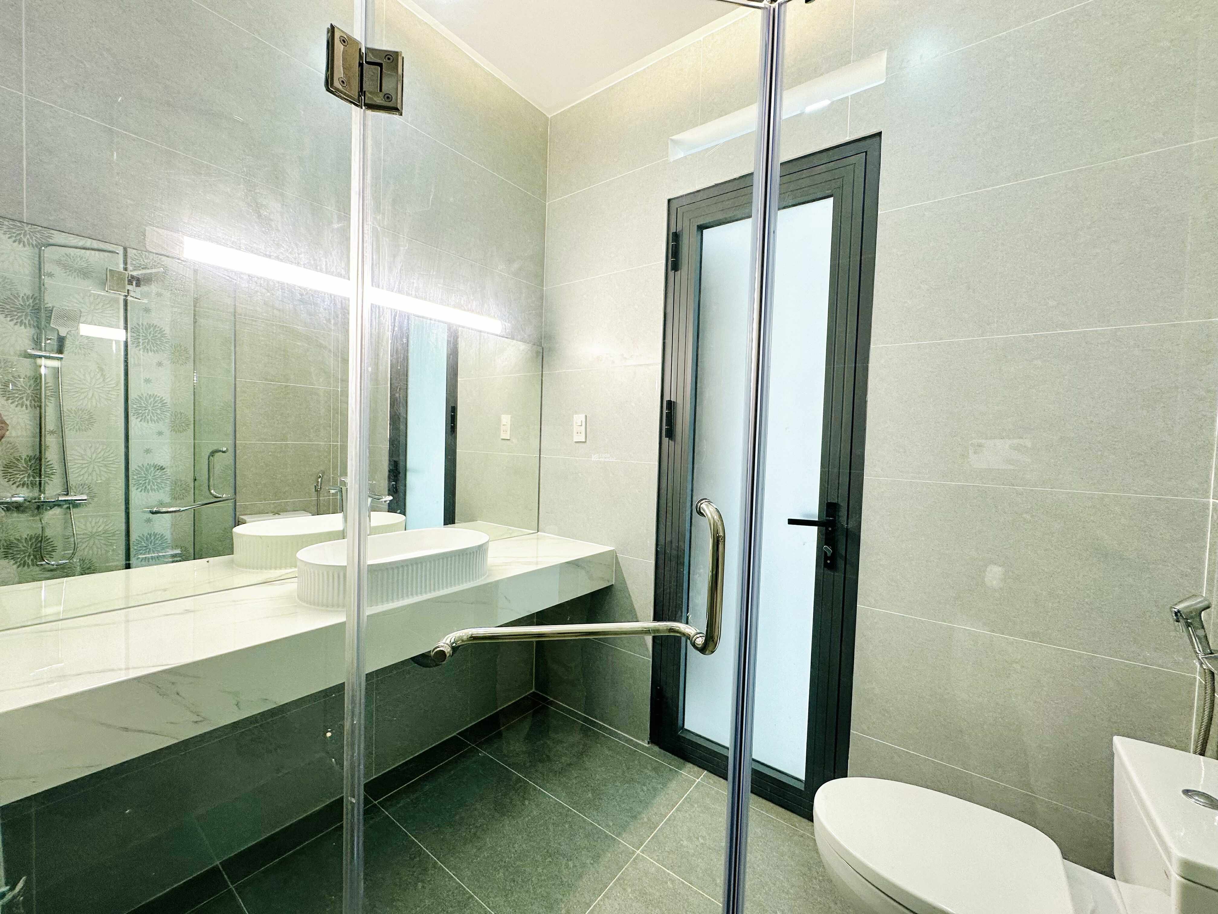 CỰC HIẾM! MẶT TIỀN GÒ VẤP - 6 TẦNG THANG MÁY - SỔ MỚI 2025 - 15.5 TỶ