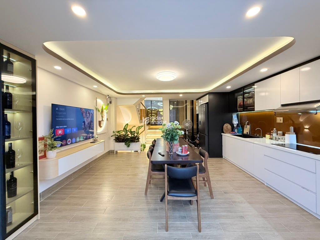 6 TẦNG - THANG MÁY- FULL NỘI THẤT-HẺM XE HƠI- PHẠM VĂN CHIÊU -P14- GÒ VẤP- DT: 5*14M - 9 TỶ 8