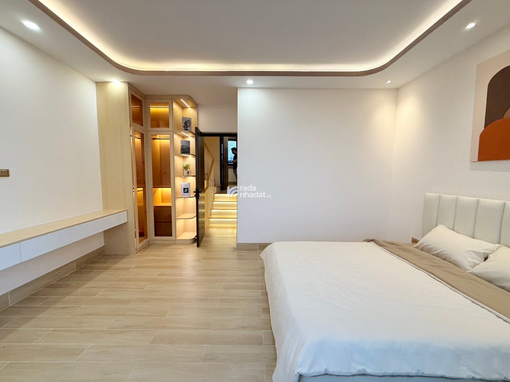 6 TẦNG - THANG MÁY- FULL NỘI THẤT-HẺM XE HƠI- PHẠM VĂN CHIÊU -P14- GÒ VẤP- DT: 5*14M - 9 TỶ 8