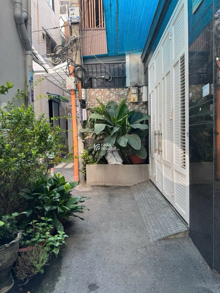 GẦN MẶT TIỀN HUỲNH VĂN BÁNH, PHÚ NHUẬN, 50M2 NGANG HIẾM CÓ. GIẢM 500TR CHỈ CÒN 8.9T TL 