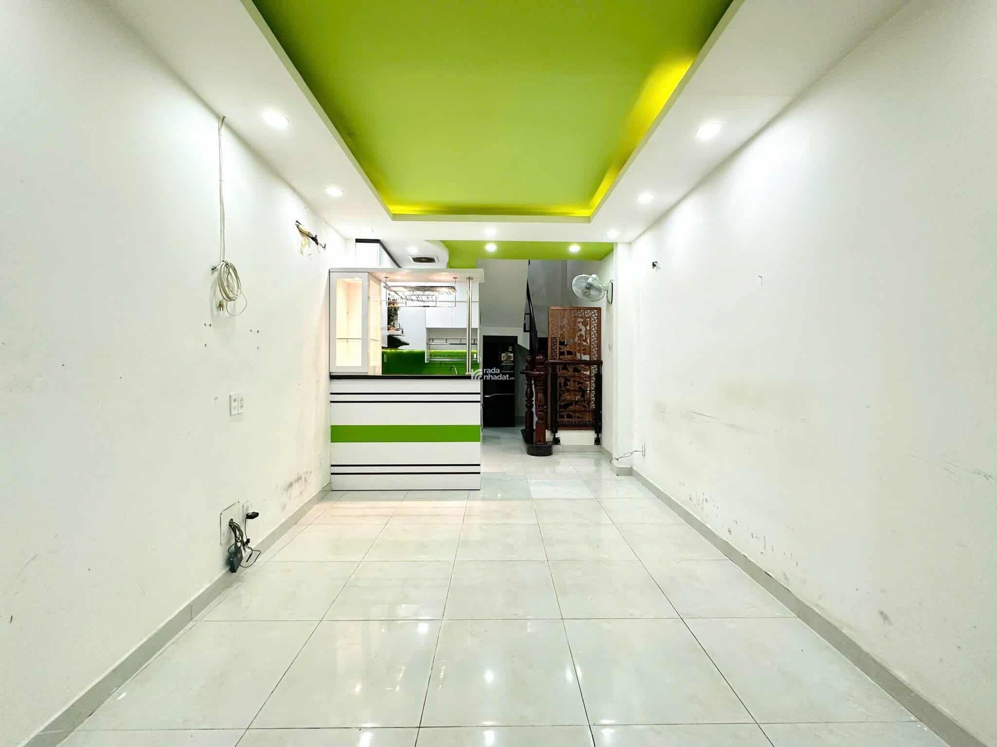 Nhà 5 lầu khu Vip Phan Xích Long
