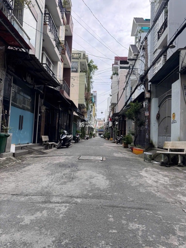 vị trí: ngay đườngLê Văn Quới , Mã Lò... cách Aeon Bình Tân 5p.