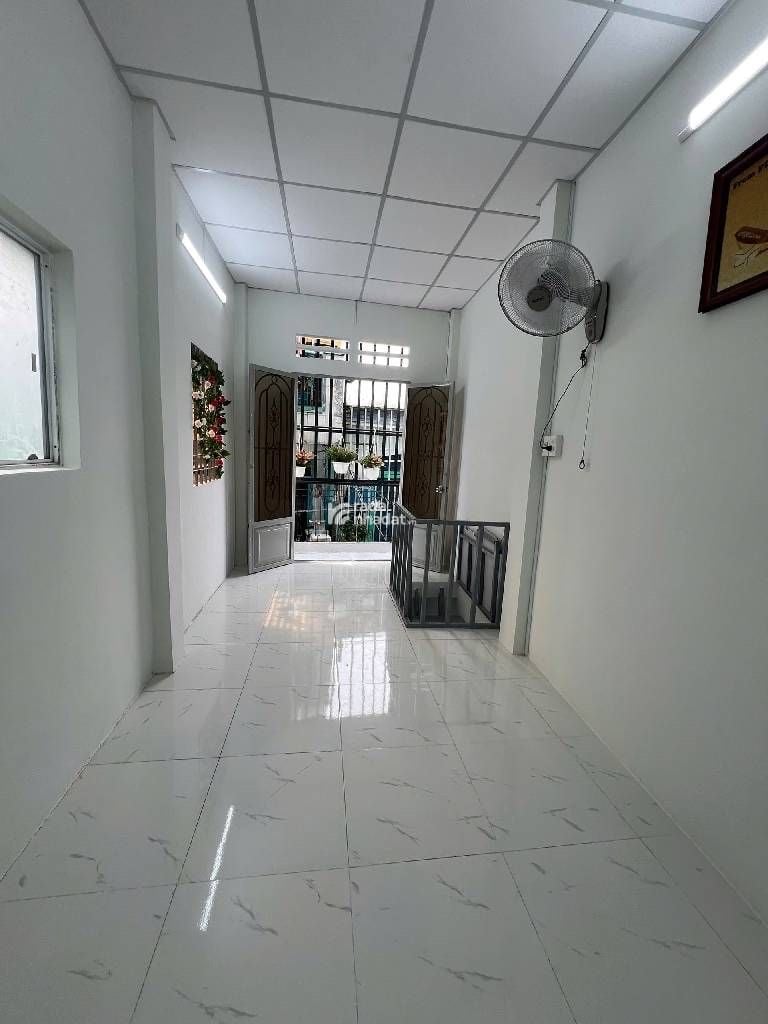 #225 NHÀ PHỐ ĐẸP MỚI 3TẦNG 4PN HẺM AN NINH TẠ Q BỬU-QUẬN 8 -SHR PLÝ CHUẦN-NHĨNH 2TỶ TL