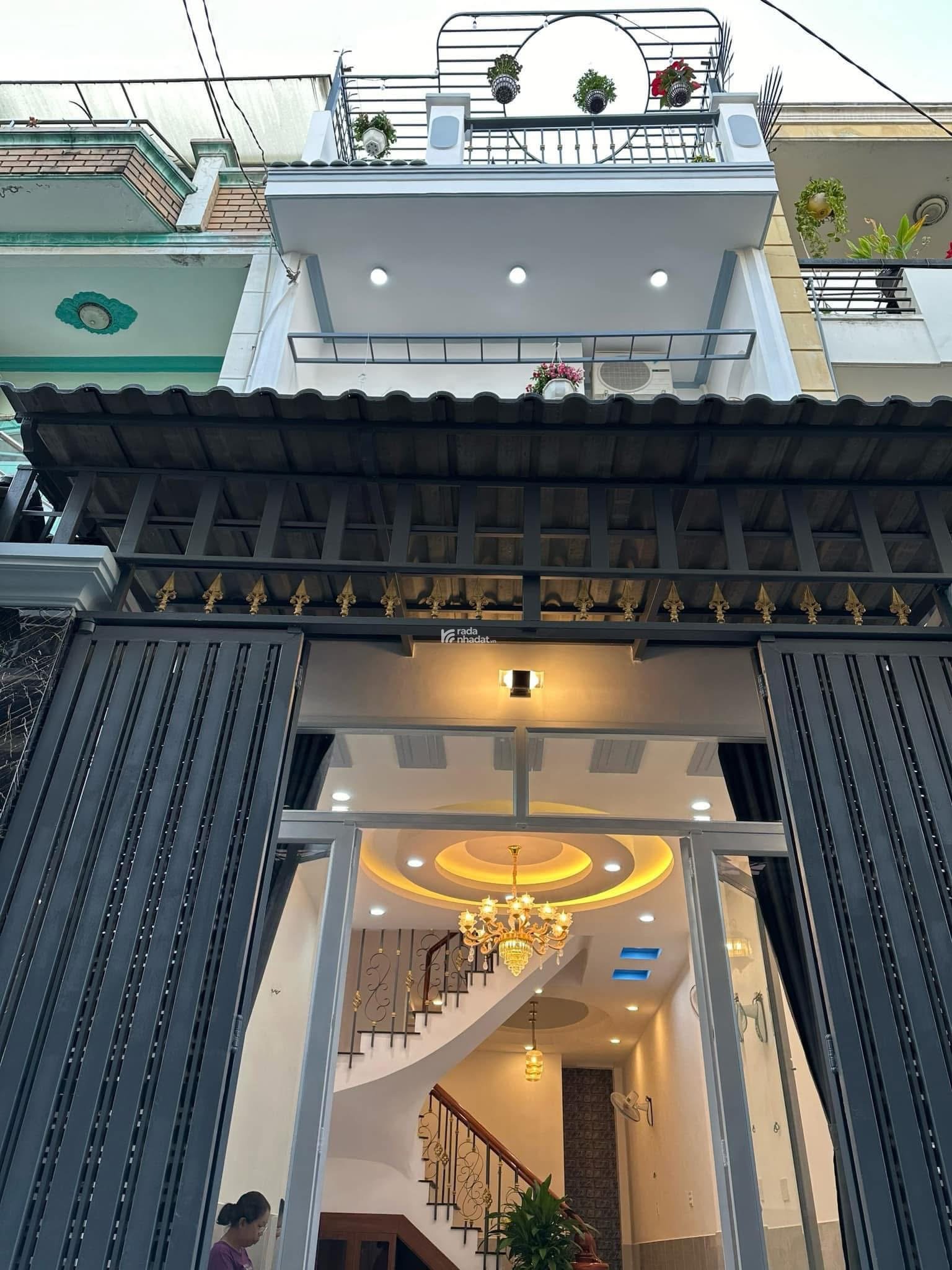 Xoay vốn bán nhà Đường Cao Thắng Quận 3 ,50m2 Giá 3ty120 lh Vân