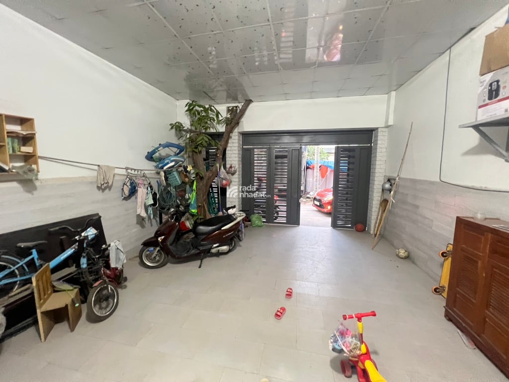 HẺM XE TẢI VI VU SÁT NGÃ 3 TÔ NGỌC VÂN-LINH ĐÔNG, 5,5X20 CHỈ 7 TỶ.