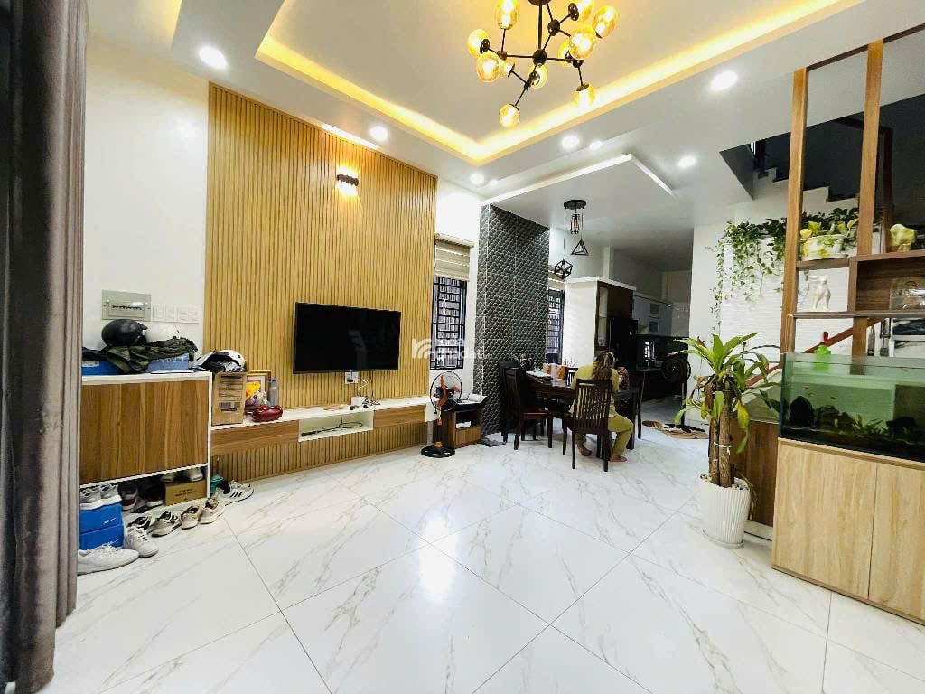 NHÀ PHỐ 2 MẶT TIỀN ÁNH SÁNG NGẬP TRÀN NGAY LÊ ĐỨC THỌ VÀ LÊ HOÀNG PHÁI P16-Q GÒ VẤ