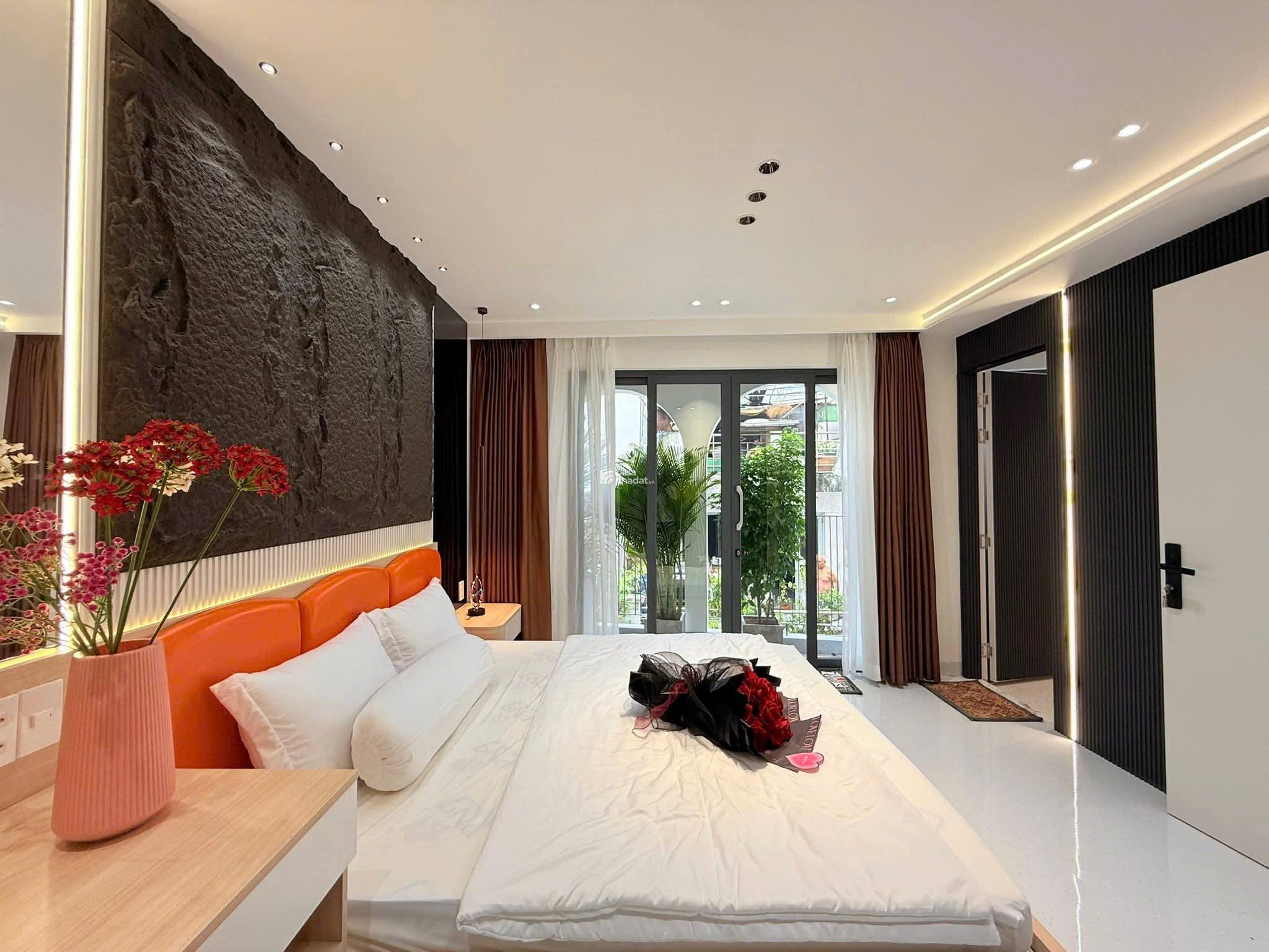 SIÊU PHẨM CHILL CHILL 6 ĐỒNG HƠN - 4 TẦNG GẦN 40M2 NGANG 6.2M - HẺM 3G RỘNG