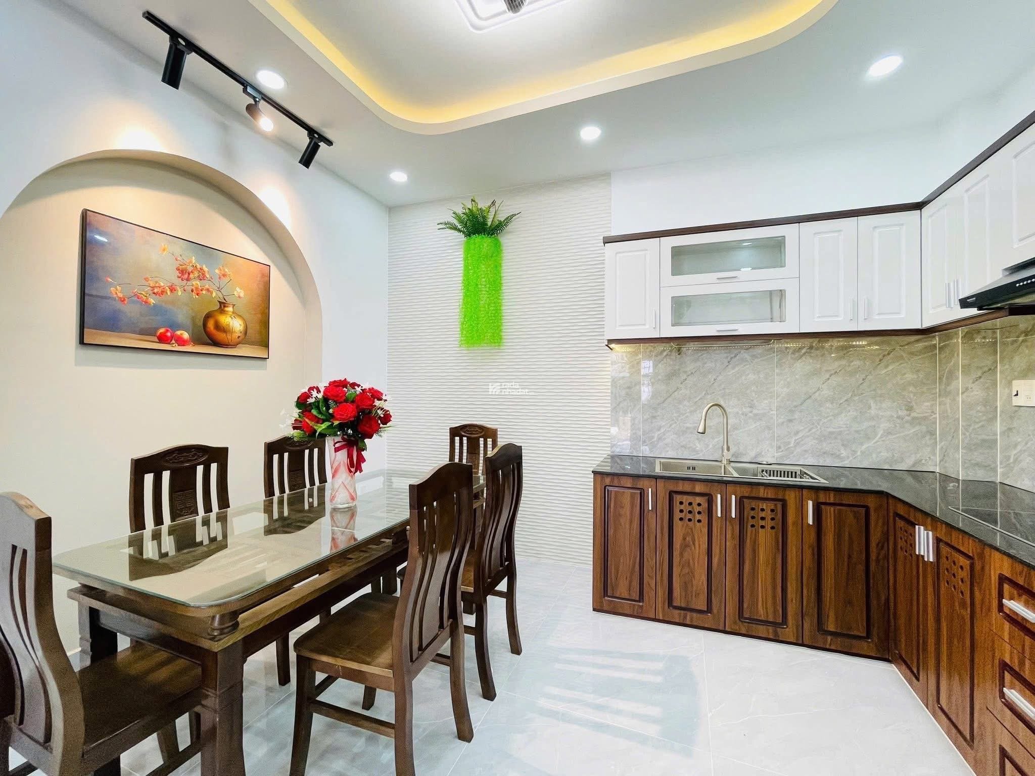 Bán nhà có sổ Đường Huỳnh Văn Bánh Phú Nhuận 48m2 Giá 2ty780 LH Vân