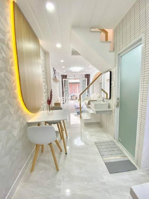 Bán nhà đường Bùi Quang Là, 2 tầng 60m2, hẻm 4m, Giá 4 tỷ 9 có thương lượng