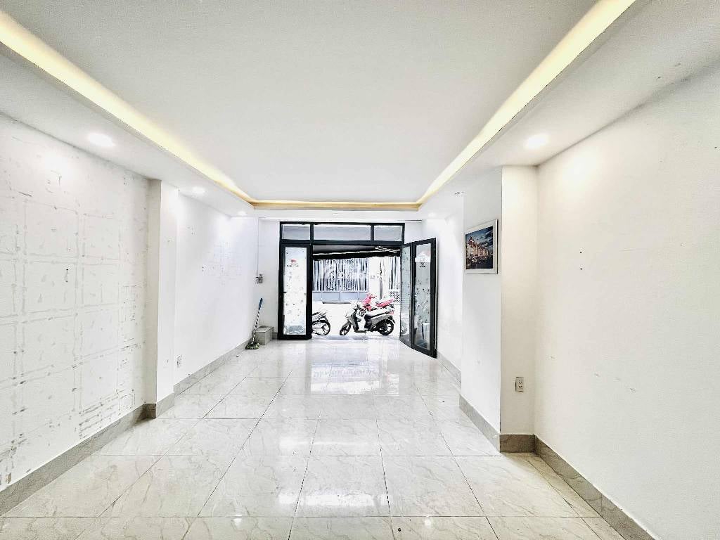 HẺM XE TẢI PHẠM VĂN ĐỒNG, BÌNH THẠNH, 40M2 NGANG SIÊU RỘNG. GIẢM 650TR CHỈ CÒN 8.3T TL 