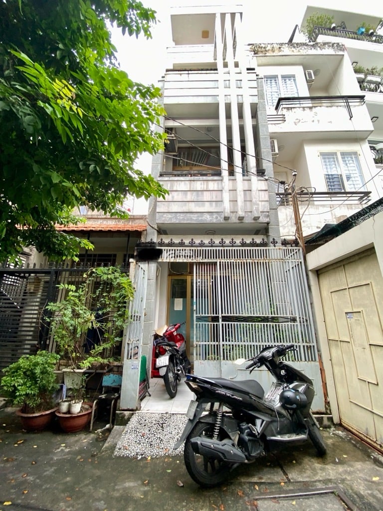NHÀ HÒA HƯNG QUẬN 10 - 40M2 - 1 TRỆT 3 LẦU - 5 PN -  GIÁ 7.5 TỶ
