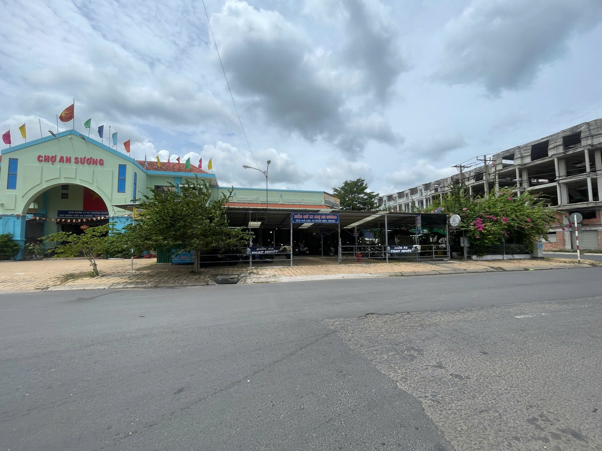 SIÊU PHẨM SHOPHOUSE KHU CHỢ AN SƯƠNG- LÔ GÓC 2 MẶT TIỀN ĐƯỜNG DD5 - 5 TẦNG - 7 X20M- 128M2 - 6PN 