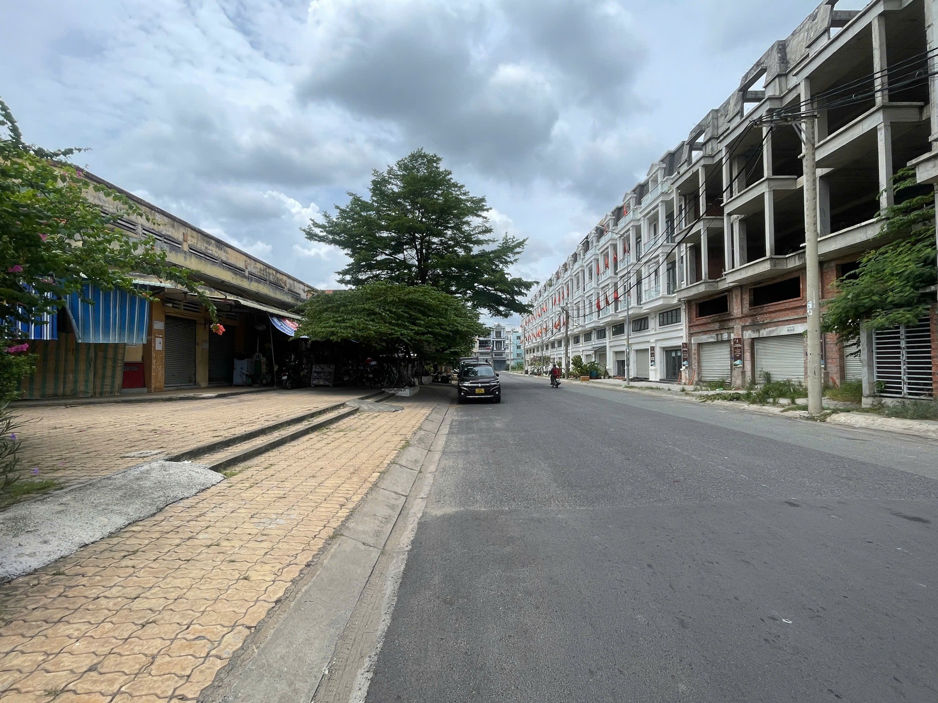 SIÊU PHẨM SHOPHOUSE KHU CHỢ AN SƯƠNG- LÔ GÓC 2 MẶT TIỀN ĐƯỜNG DD5 - 5 TẦNG - 7 X20M- 128M2 - 6PN 