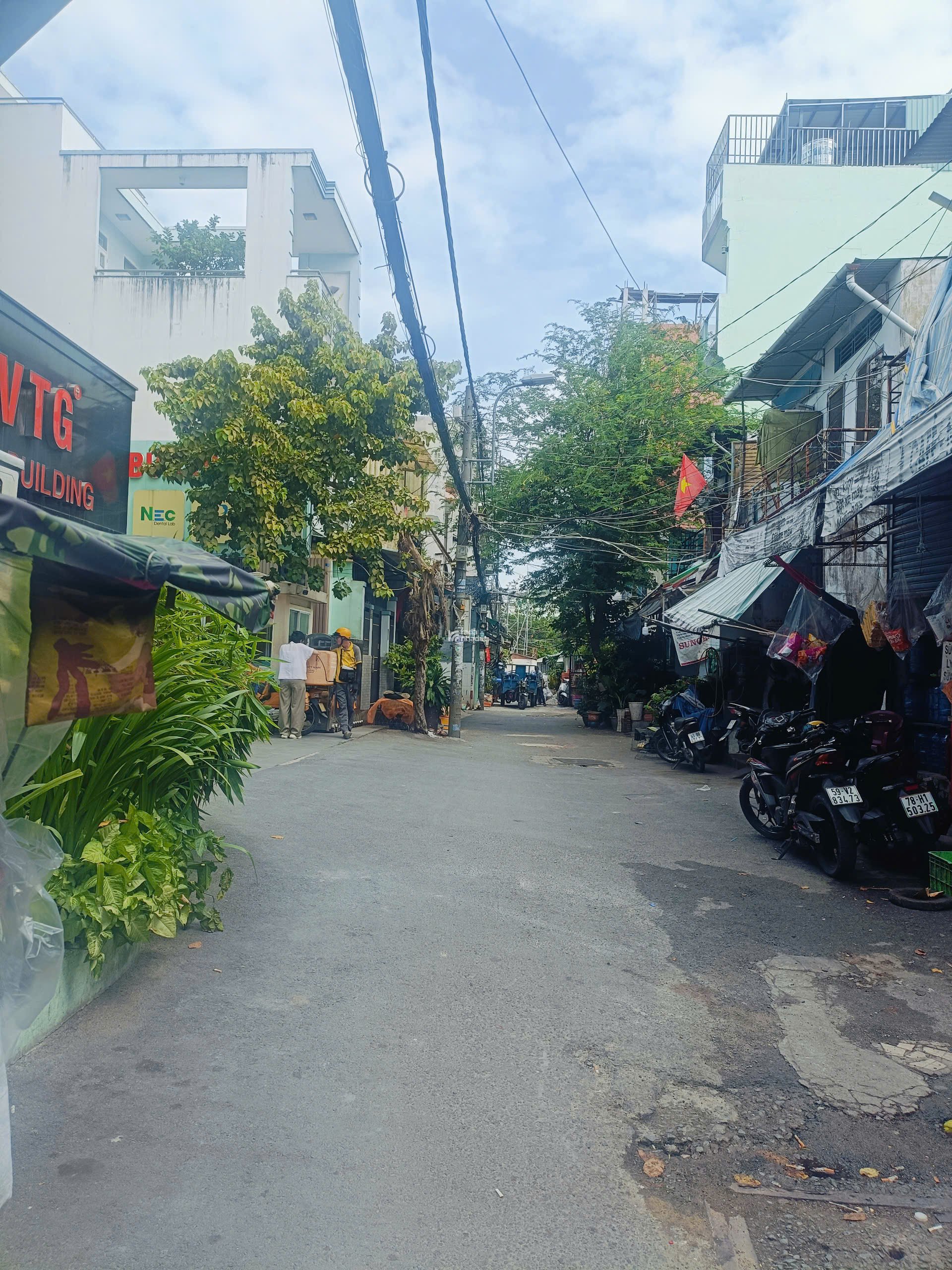 6,3 Tỷ! HXH  Phường Tân Sơn Nhì- Sát bên chợ Trần Vă Ơn. Q Tân Phú. DT: 4,9x9,5m