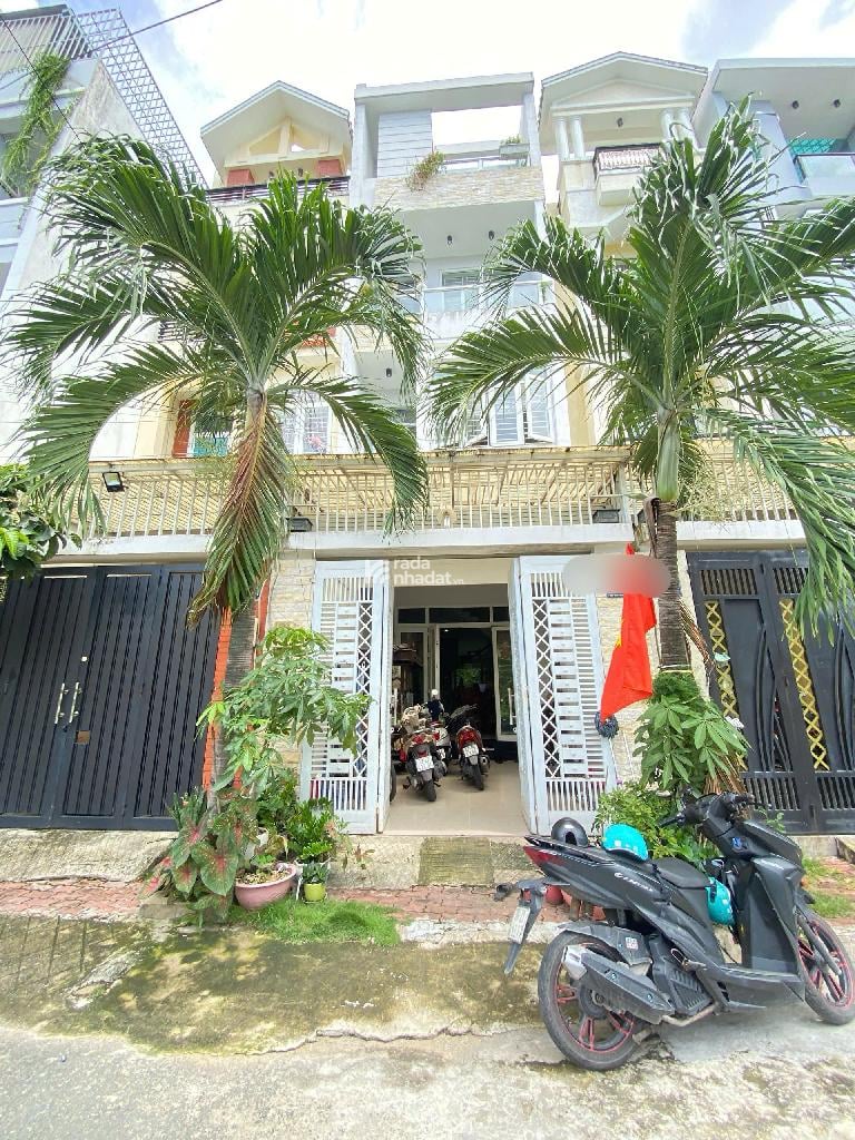 NHÀ ĐẸP Ở NGAY, HẺM XE HƠI TRÁNH NHAU HÀNG XÓM VẠN PHÚC CITY, 4X18 CHỈ 9,2 TỶ.