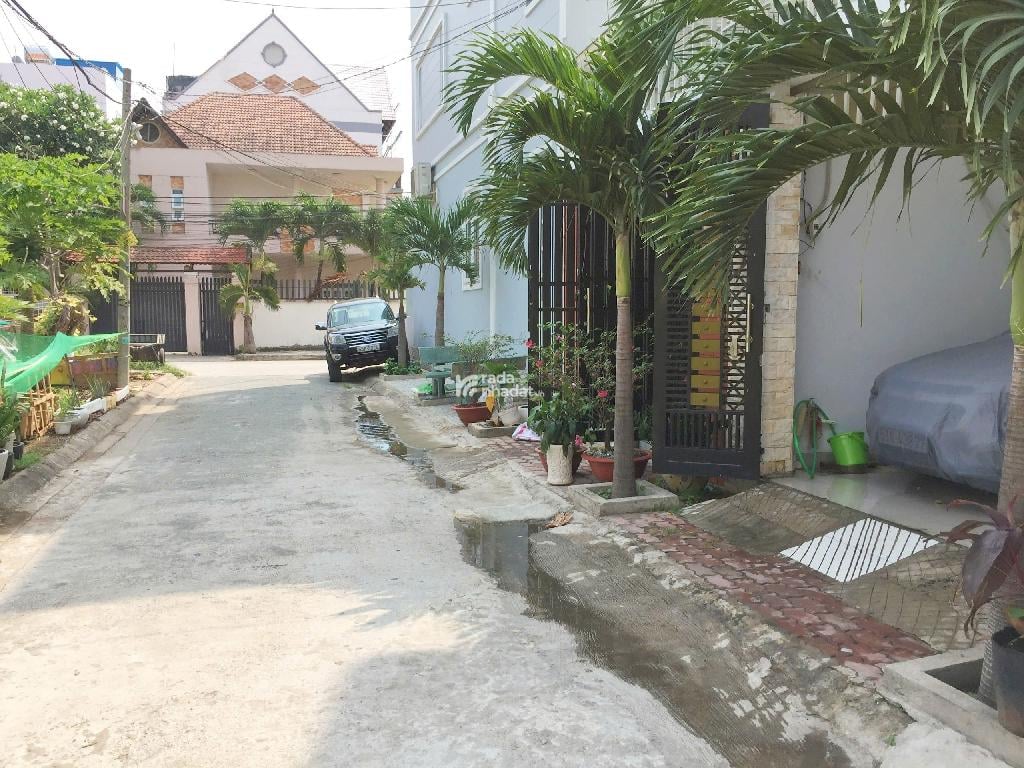 NHÀ ĐẸP Ở NGAY, HẺM XE HƠI TRÁNH NHAU HÀNG XÓM VẠN PHÚC CITY, 4X18 CHỈ 9,2 TỶ.