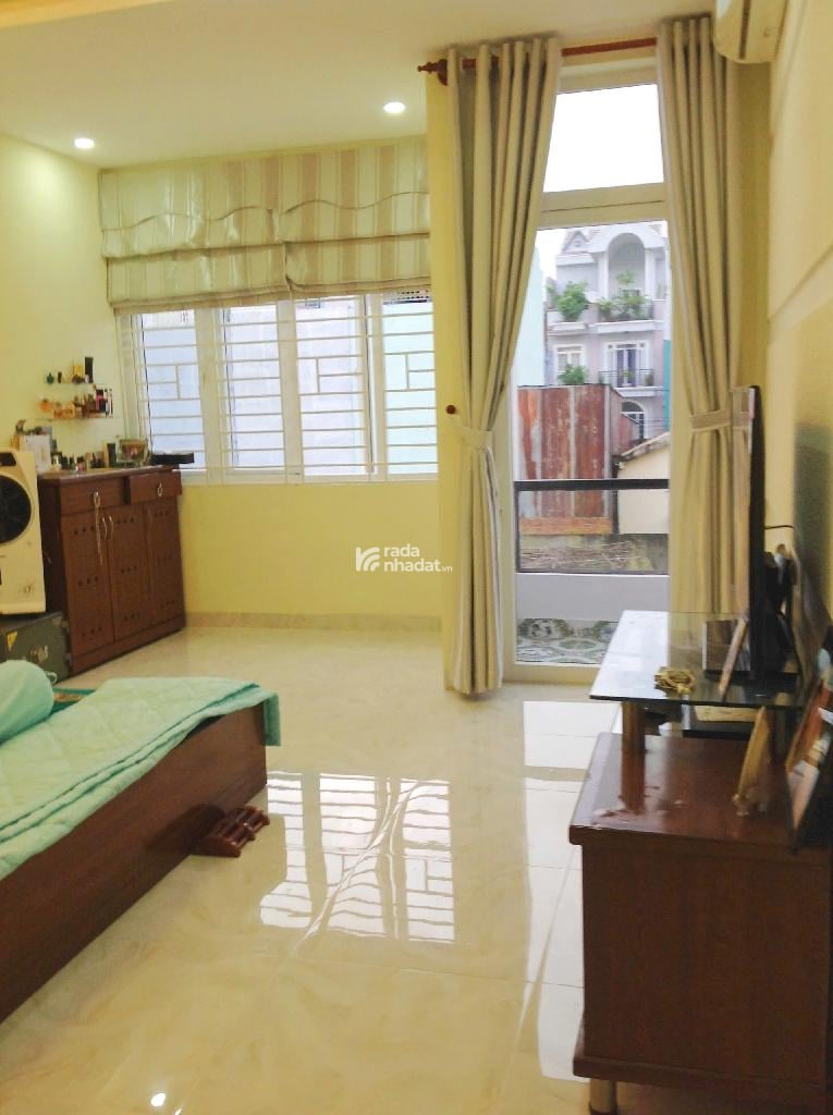 NHÀ ĐẸP Ở NGAY, HẺM XE HƠI TRÁNH NHAU HÀNG XÓM VẠN PHÚC CITY, 4X18 CHỈ 9,2 TỶ.