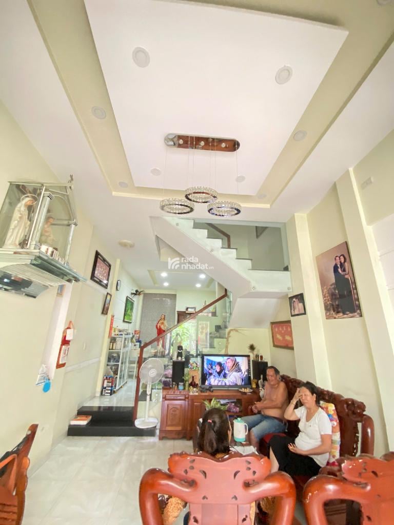 NHÀ ĐẸP Ở NGAY, HẺM XE HƠI TRÁNH NHAU HÀNG XÓM VẠN PHÚC CITY, 4X18 CHỈ 9,2 TỶ.