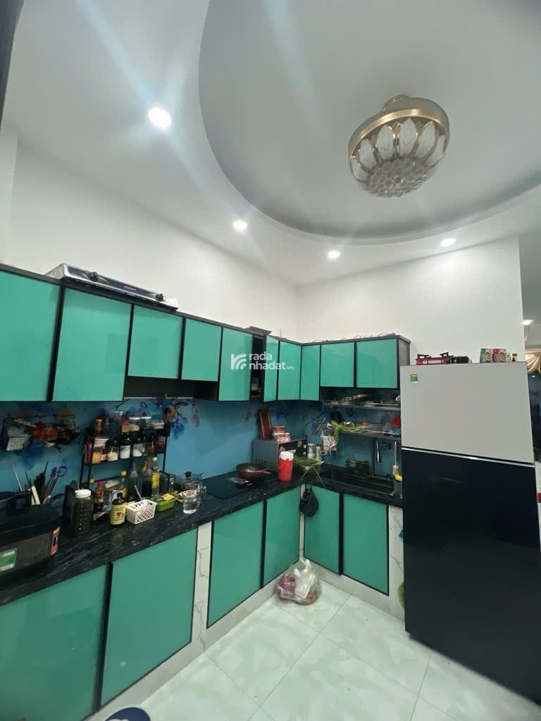 XE HƠI 16 CHỖ TỚI NHÀ  5 PHÚT LÀ Q1  NHÀ MỚI ĐẸP LUNG LINH GIỮA TRUNG TÂM Q8 