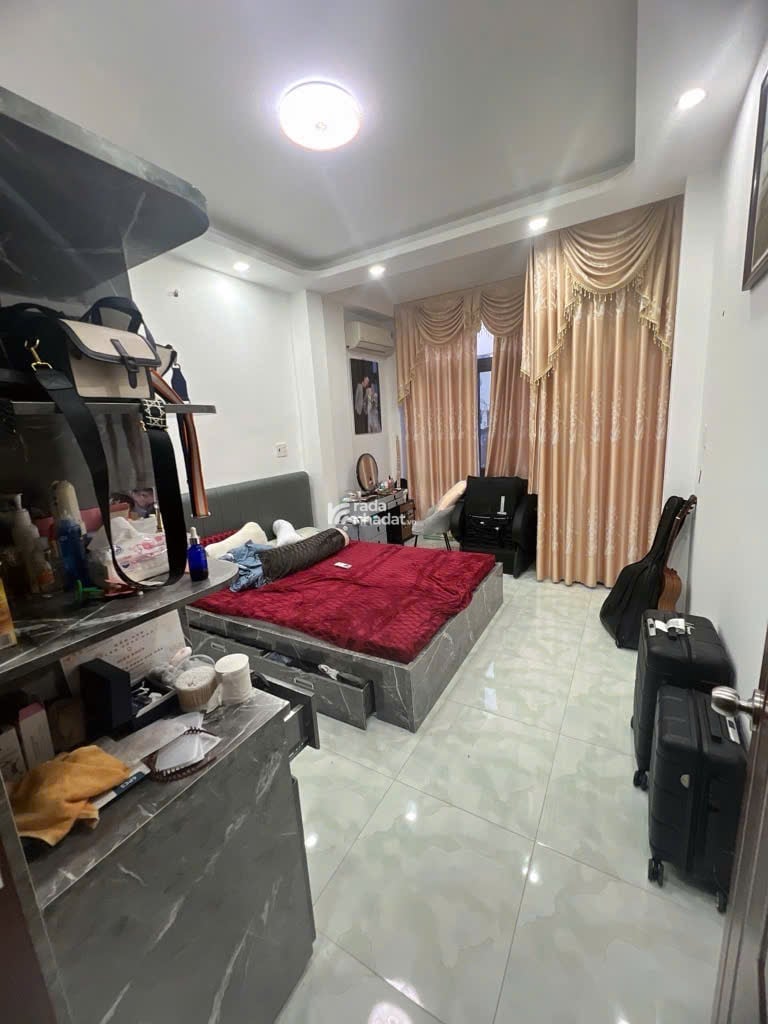 XE HƠI 16 CHỖ TỚI NHÀ  5 PHÚT LÀ Q1  NHÀ MỚI ĐẸP LUNG LINH GIỮA TRUNG TÂM Q8 