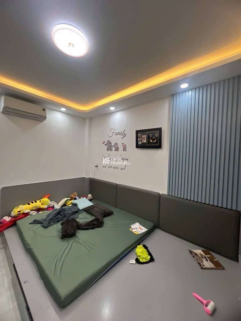 XE HƠI 16 CHỖ TỚI NHÀ  5 PHÚT LÀ Q1  NHÀ MỚI ĐẸP LUNG LINH GIỮA TRUNG TÂM Q8 