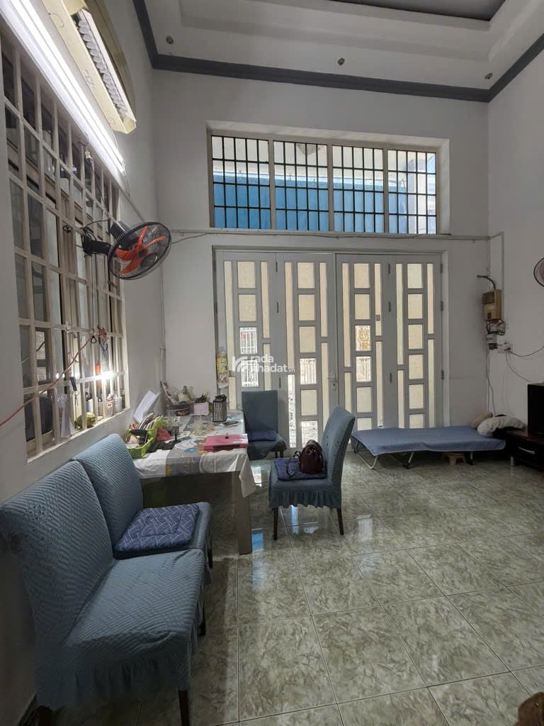 Ngang gần 6M - hẻm 4M - 2 tầng có kết cấu - sát mặt tiền Trần Xuân Soạn -nhỉnh 5T còn TL