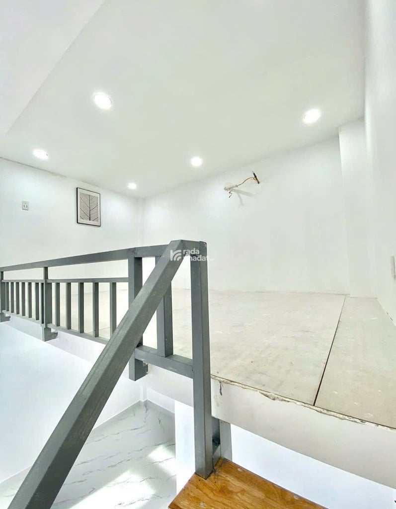 GẦN KCN TÂN BÌNH, ĐƯỜNG D9, TÂN PHÚ, 3 TẦNG CÓ KC MỚI. GIẢM 550TR CHỈ 1.5T TL TỐT