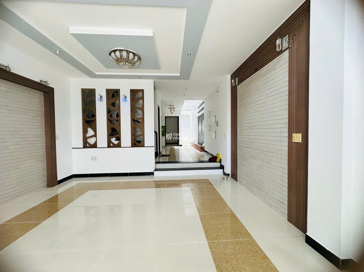 BÁN NHÀ HẺM XE TẢI LÊ VĂN SỸ P13 Q3- 5.2x17 - GIÁ CHỈ 17.5 TỶ 