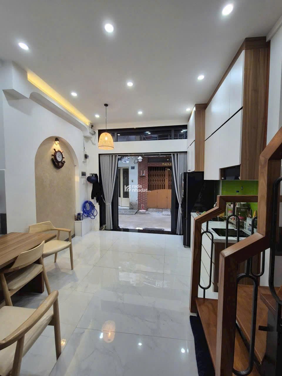 NHỈNH 5 TỶ NHÀ MỚI ĐẸP 3 TẦNG NGUYỄN TRI PHƯƠNG Q10