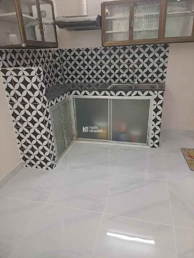HẺM XE HƠI SÁT NHÀ, LẠC LONG QUÂN, TÂN BÌNH, 30M2 MỚI Ở NGAY. GIẢM 350TR CHỈ CÒN 4T TL 