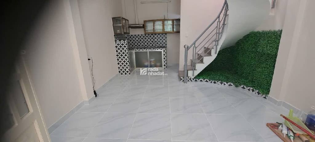 HẺM XE HƠI SÁT NHÀ, LẠC LONG QUÂN, TÂN BÌNH, 30M2 MỚI Ở NGAY. GIẢM 350TR CHỈ CÒN 4T TL 