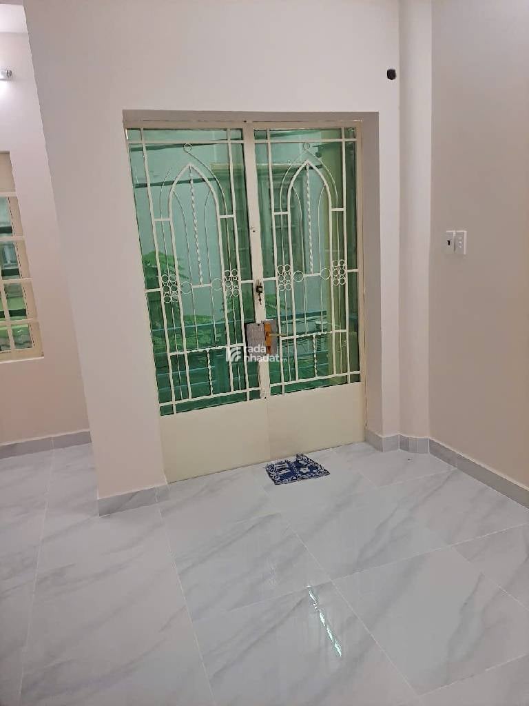 HẺM XE HƠI SÁT NHÀ, LẠC LONG QUÂN, TÂN BÌNH, 30M2 MỚI Ở NGAY. GIẢM 350TR CHỈ CÒN 4T TL 