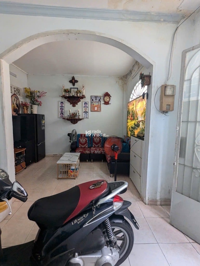 gò vấp 42m2, nhỉnh 4T, hẽm xe hơi