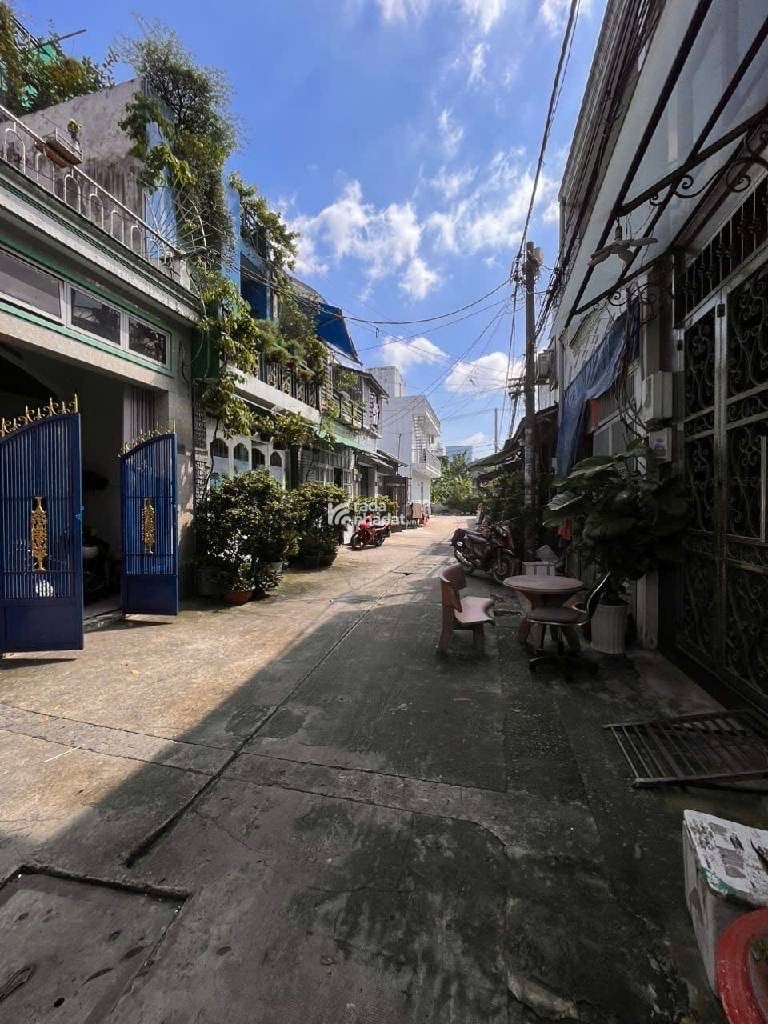 Bán nhà đường tân kỳ tân quý gần kênh tham lương