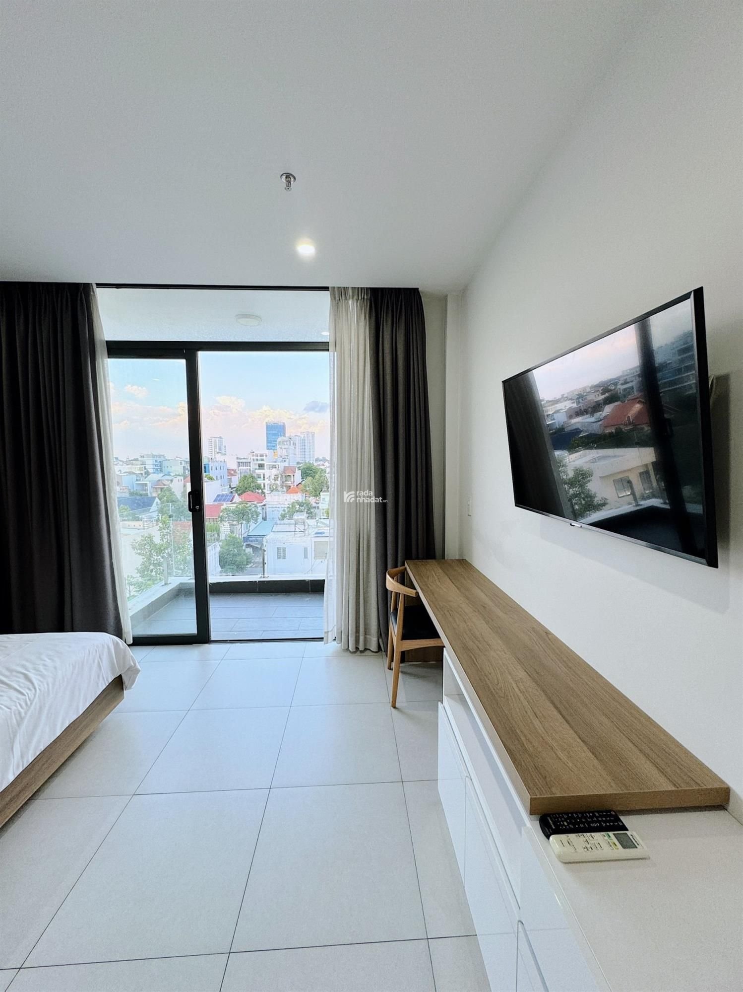 Cho thuê căn hộ 2 phòng ngủ view golf triệu đô siêu đỉnh chỉ 10triệu chung cư cao cấp Lê Phong