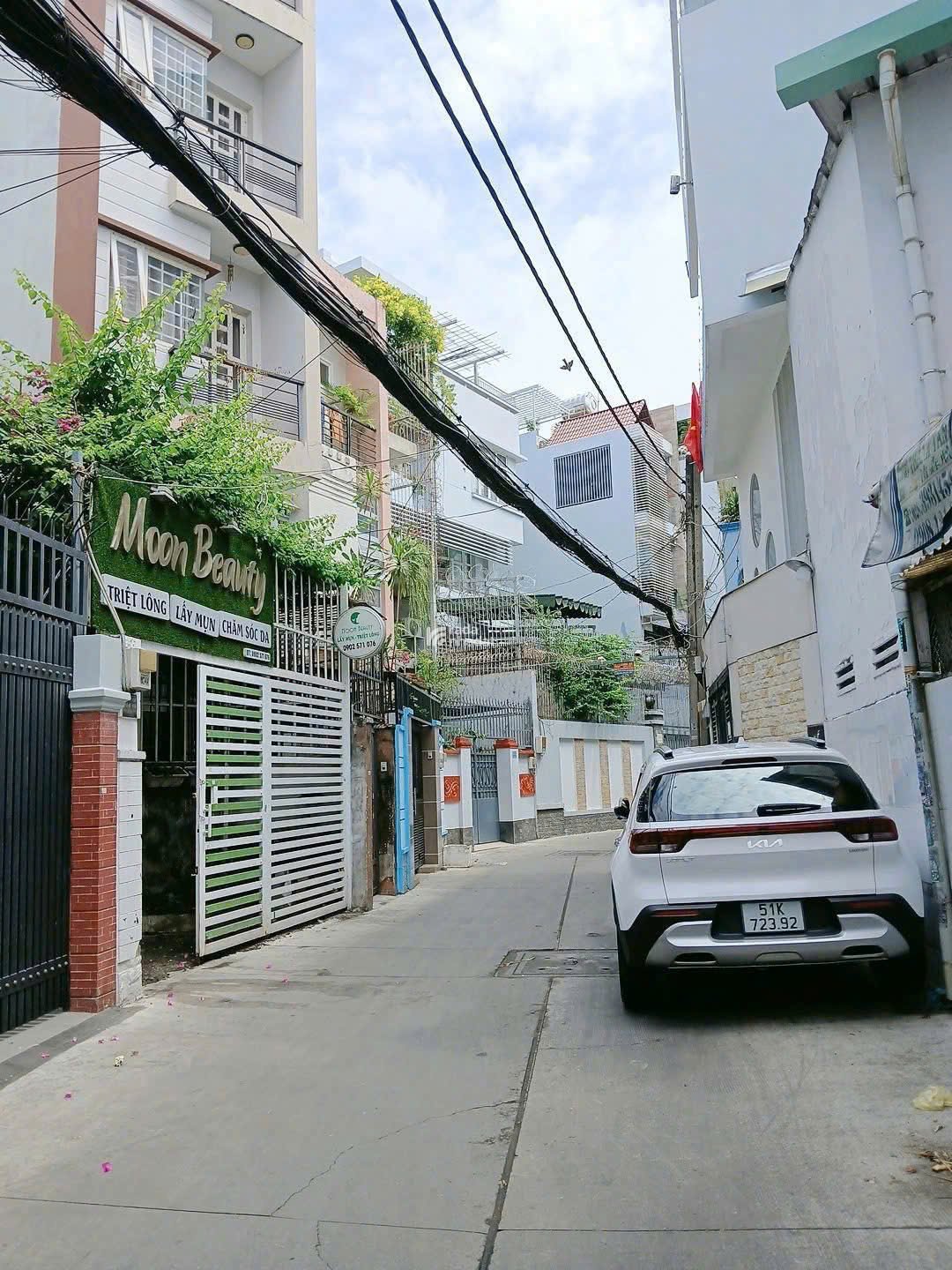 Nhà giá siêu ngộp ngay Cách Mạng Tháng 8 Quận 10, 4PN 5WC full nội thất, SHR giá nhỉnh 4 tỷ TL