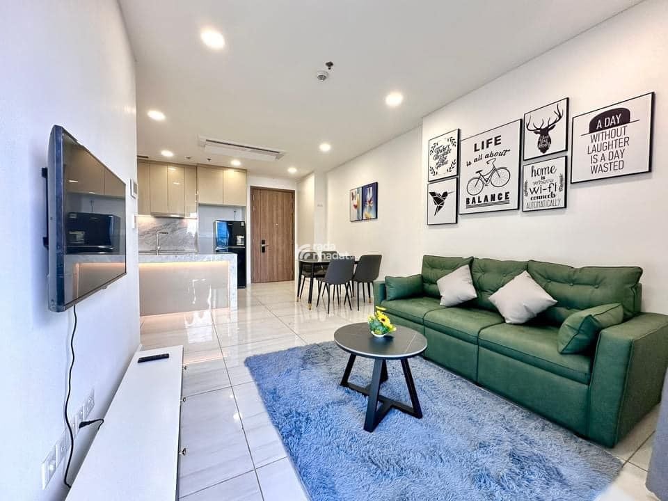Chính chủ bán căn 68m2 2N2VS Central Field 219 Trung Kính tầng trung, đủ đồ giá 5.4 tỷ. 0979 163 ***