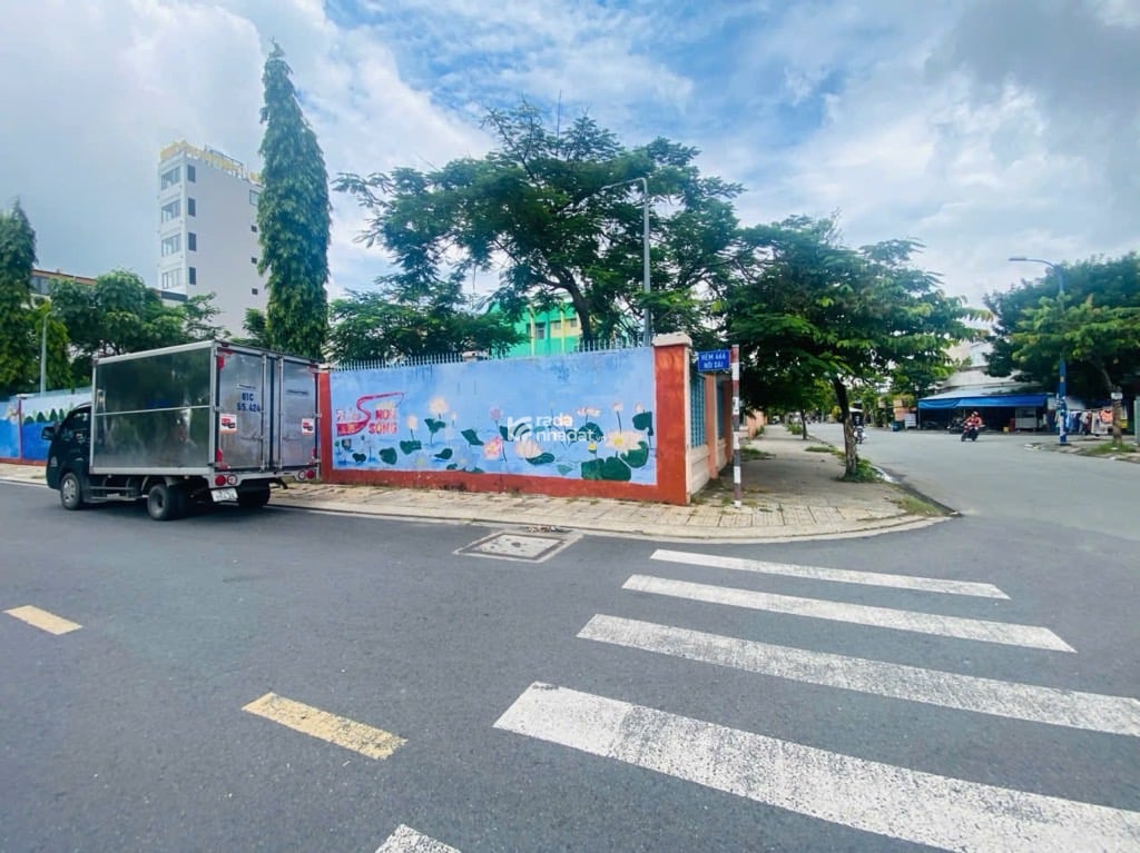 BÁN NHÀ LÊ TRỌNG TẤN 96M2 4.2 TỶ HẺM XE HƠI TỚI CỔNG KỀ AEON MALL TÂN PHÚ
