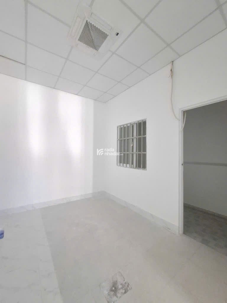 Nhà 2 tầng  Hẻm 8m có vỉa hè  vài bước ra mặt tiền Lê trọng Tấn Tân Phú  4.3x18m Giá 9.5 Tỷ