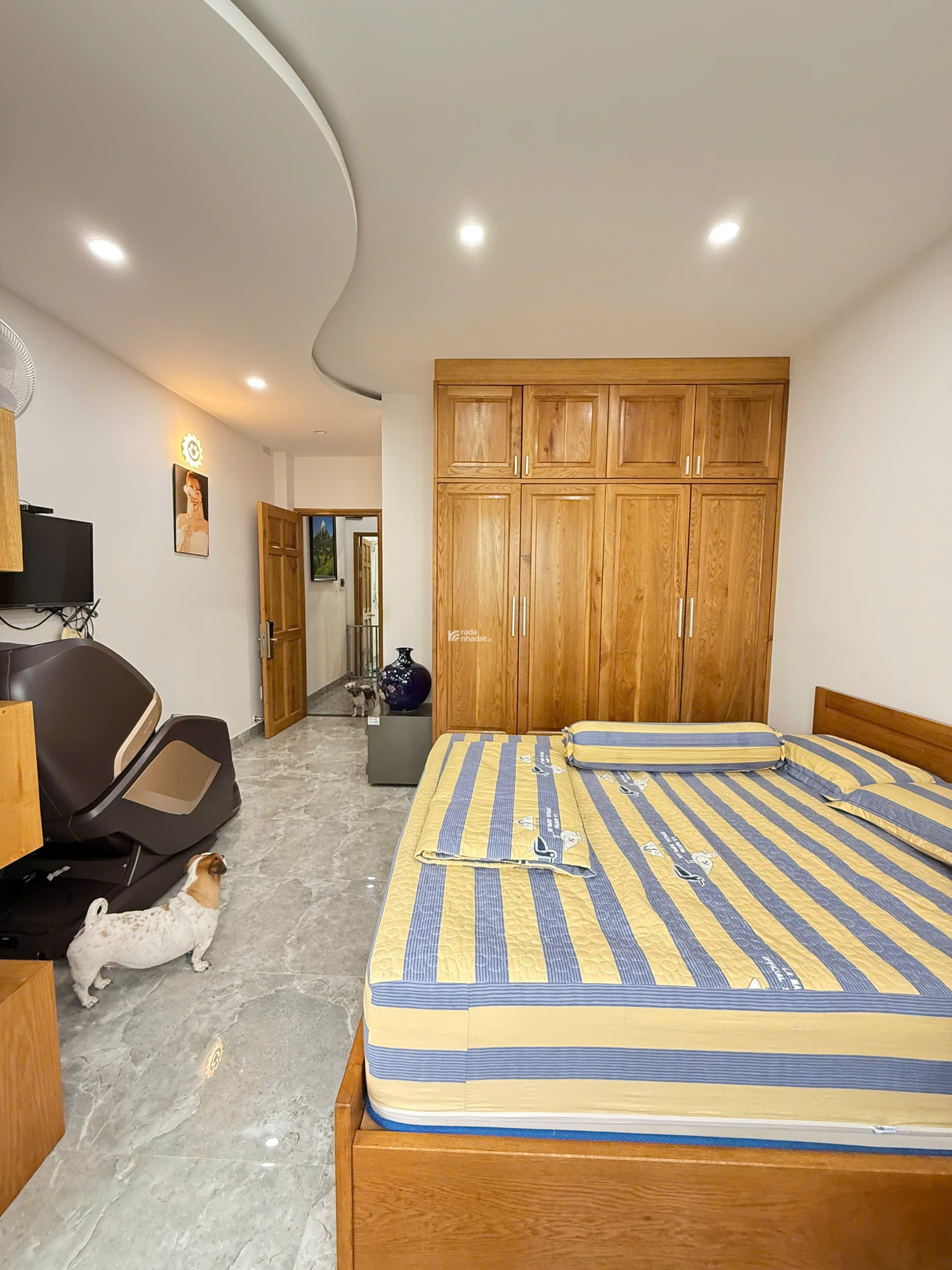 BÁN NHẢ HẺM Ô TÔ CMT8 Q3 - 4.2x12.6 - nhà 4 tầng - 15 tỷ TL