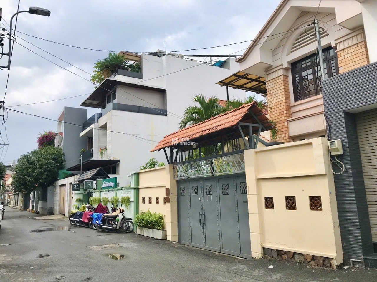 BÁN BIỆT THỰ MẶT TIỀN KẾ VILLA THẢO ĐIỀN -  405m2 - 70 TỶ TL