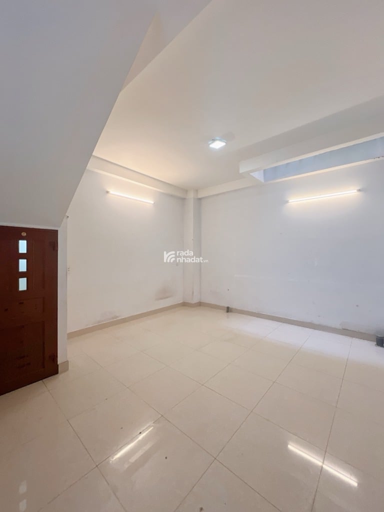 TÂN BÌNH - MẶT TIỀN KINH DOANH - NGAY KHU VIP BÀU CÁT, ĐỒNG ĐEN - 4 TẦNG - 4.6X14M (NỞ HẬU 4M8)