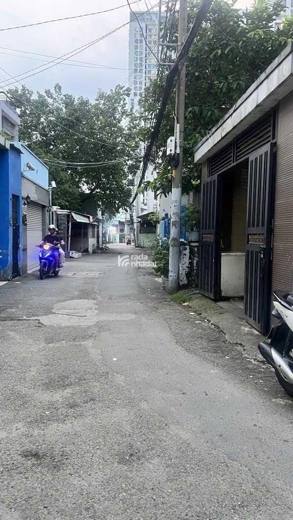 Ô TÔ ĐỖ CỬA BÁN NHÀ MẶT TIỀN ĐƯỜNG SỐ 14 NGUYỄN DUY TRINH  DT 105m2 - 9,9 TỶ